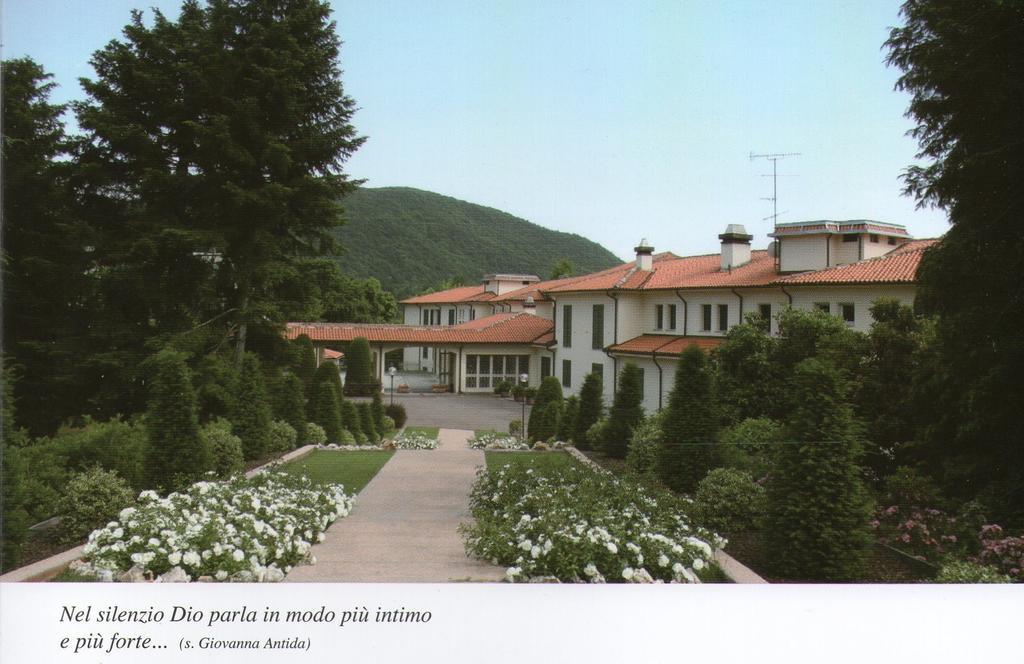Centro Di Spiritualita Maria Candida Armeno Exterior foto